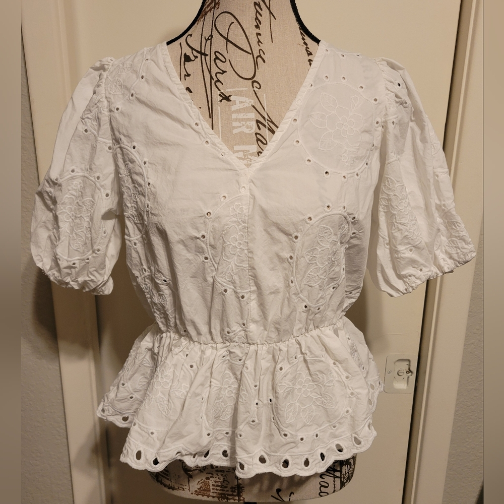 Ellison White Floral Eyelet Puff Sleeve Peplum Blouse Szβ Med
